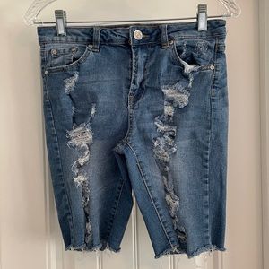 Almost Famous 7 Mid Rise Bermuda Shorts Distressed / Destroyed